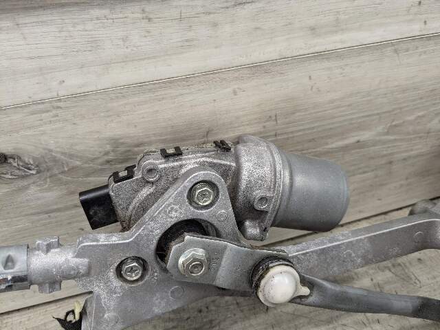 OEM BMW G01 G02 X3 X4 F97 Front Windshield Wiper Motor Linkage Washer Assembly