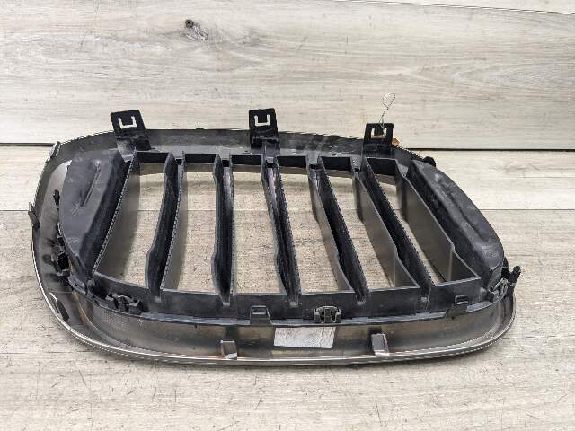 OEM BMW G01 G02 X3 X4 M40 Front Left Driver Upper Bumper Kidney Grill Chrome