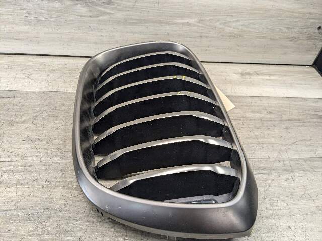 OEM BMW G01 G02 X3 X4 M40 Front Left Driver Upper Bumper Kidney Grill Chrome