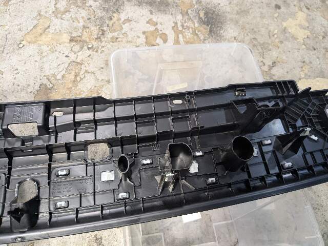 OEM BMW G01 F97 X3 X3M Trunk Scuff Plate Door Sill Latch Surround Trim