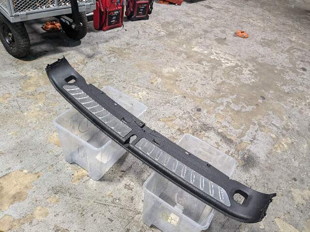 OEM BMW G01 F97 X3 X3M Trunk Scuff Plate Door Sill Latch Surround Trim