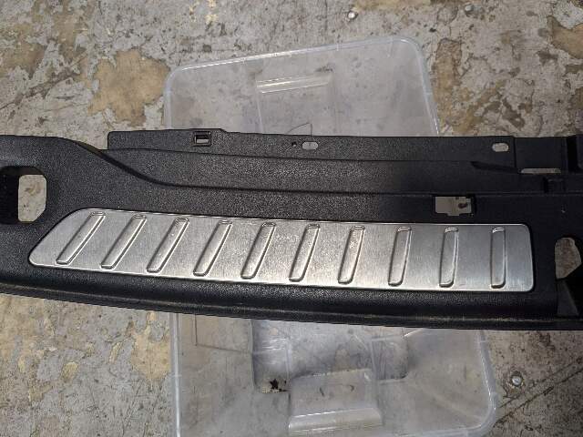 OEM BMW G01 F97 X3 X3M Trunk Scuff Plate Door Sill Latch Surround Trim