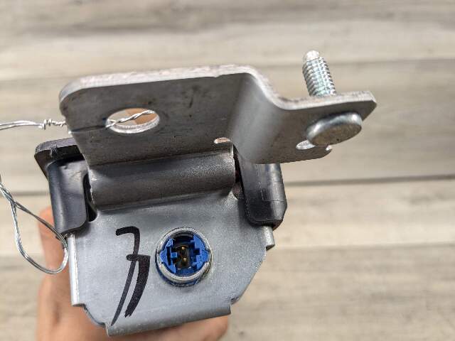 12-20 OEM BMW F22 F30 F32 F80 Front Left Driver Side Knee Lower Dash Airbag