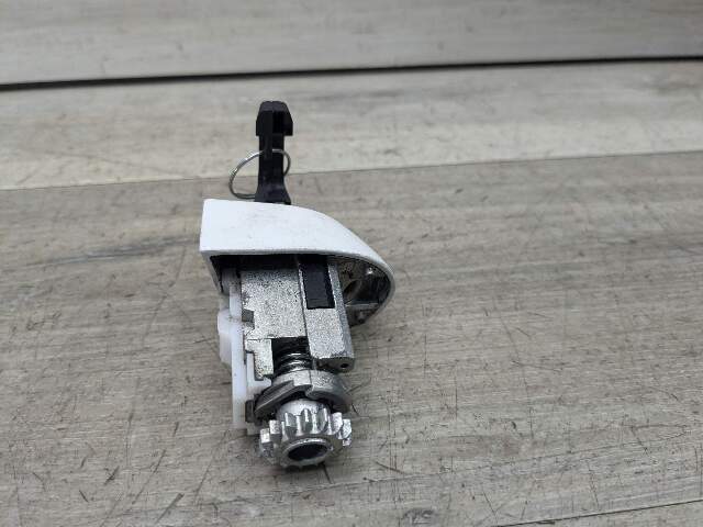 OEM BMW F22 F32 F30 F36 M4 Left Driver Door Lock Key Cylinder Mechanism