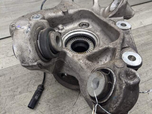 20-24 OEM BMW F97 F98 X3M X4M REAR Left Driver Side Wheel Hub Spindle Knuckle