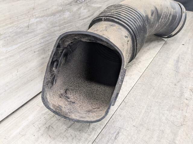 OEM BMW F97 F98 X3M X4M Center Right Passenger Side Air Intake Hose Pipe Duct