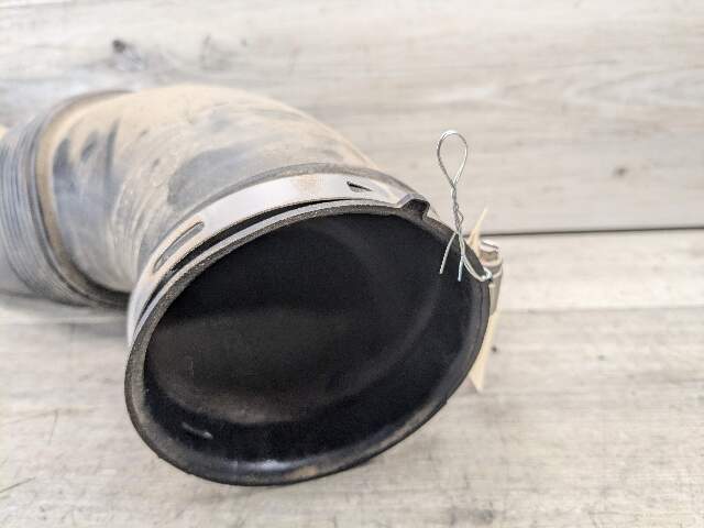 OEM BMW F97 F98 X3M X4M Center Right Passenger Side Air Intake Hose Pipe Duct