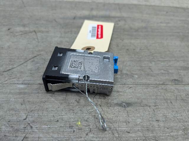 OEM BMW G01 G02 G11 G12 G20 G30 F97 USB Type C Charger Port Socket Connector