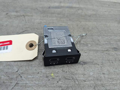 OEM BMW G01 G02 G11 G12 G20 G30 F97 USB Type C Charger Port Socket Connector