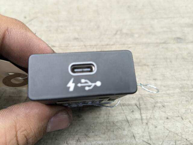 OEM BMW F44 F48 F97 G01 G05 G12 G20 G30 G80 USB Dual Type C Charger Port Socket