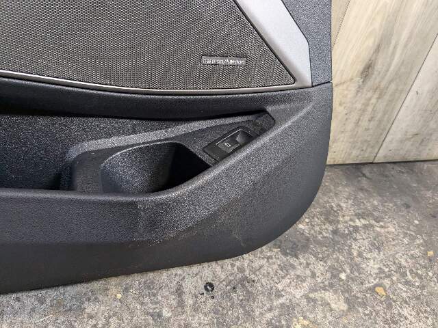 OEM BMW G20 330 M340 FRONT Left Driver SIde Interior Door Panel Card Cover Black