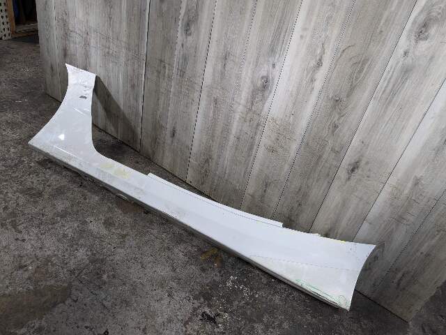 OEM BMW G29 Z4 M40 M SPORT Left Driver Side Skirt Rocker Panel White 300 *NOTE