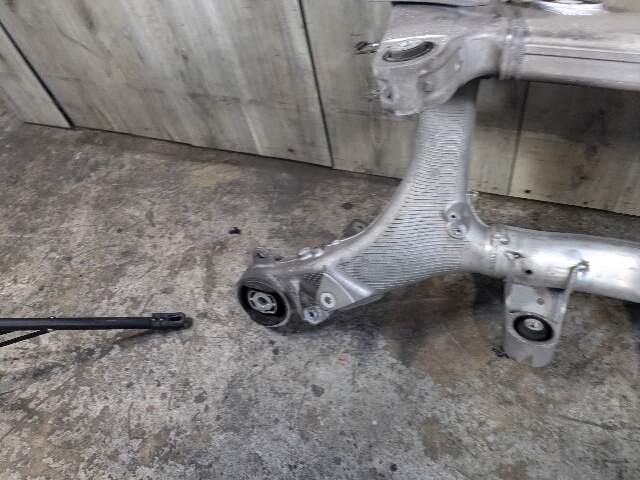 OEM BMW G11 G12 G16 G30 Rear Axle Support Suspension Subframe Crossmember