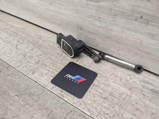 OEM BMW E82 E88 Front Right Passenger Side Height Level Sensor