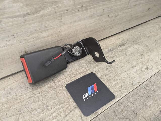 OEM BMW G01 G02 F97 F98 X3M X4M REAR Left Driver Side SeatBelt Seat Belt Buckle