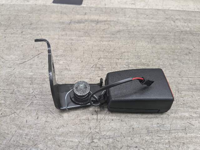 OEM BMW G01 G02 F97 F98 X3M X4M REAR Left Driver Side SeatBelt Seat Belt Buckle