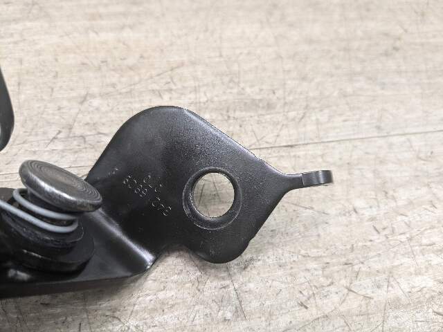 OEM BMW G01 G02 F97 F98 X3M X4M REAR Left Driver Side SeatBelt Seat Belt Buckle