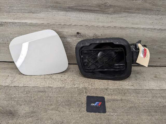 19-24 OEM BMW G29 Z4 M40 Gas Fuel Tank Filler Door Cap Lid Cover Assembly White