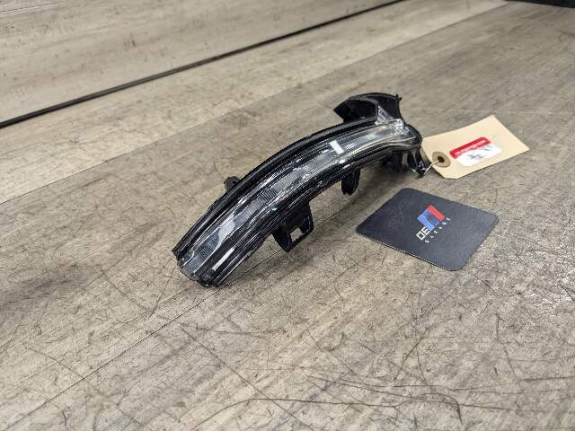 18-24 OEM BMW F39 G29 X2 Z4 Left Driver Side Mirror Turn Signal Light Indicator