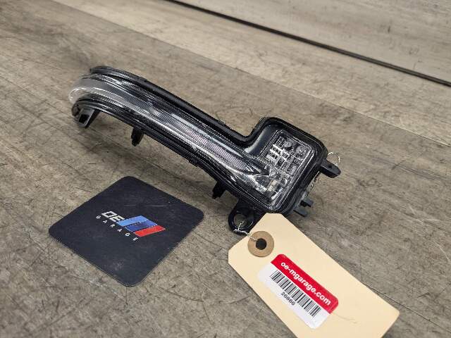 18-24 OEM BMW F39 G29 X2 Z4 Left Driver Side Mirror Turn Signal Light Indicator