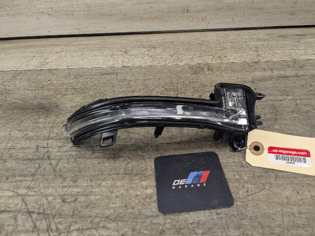 18-24 OEM BMW F39 G29 X2 Z4 Left Driver Side Mirror Turn Signal Light Indicator