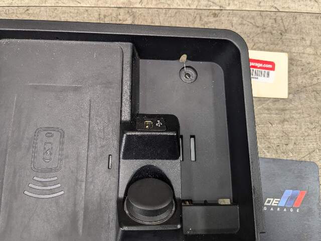 19-24 OEM BMW G29 Z4 Center Console Storage Phone Car Wireless Charger Usb Port