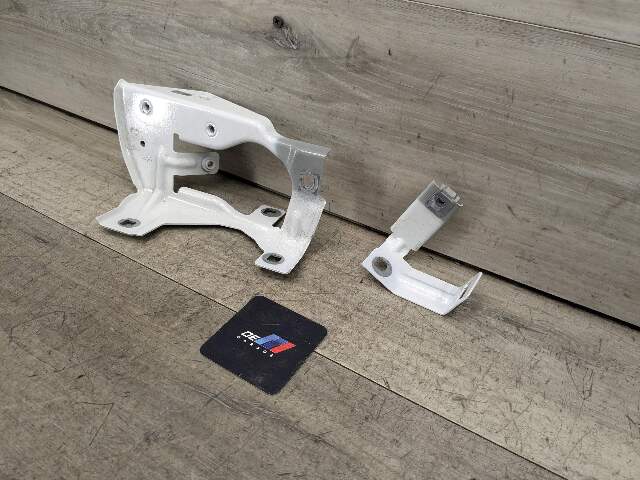 19-24 OEM BMW G29 Z4 Front Right Passenger Side Fender Holder Bracket SET
