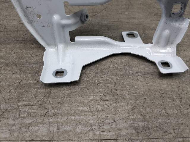 19-24 OEM BMW G29 Z4 Front Right Passenger Side Fender Holder Bracket SET