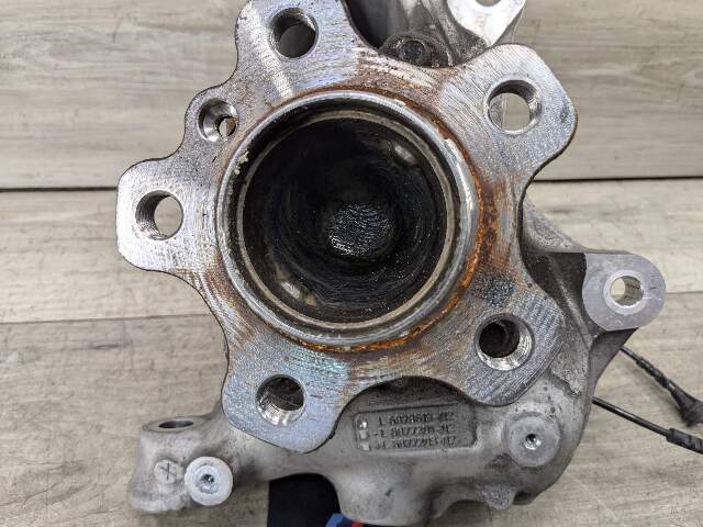 19-24 OEM BMW G29 Z4 30 M40 RWD FRONT Left Driver Hub Spindle Knuckle Bearing