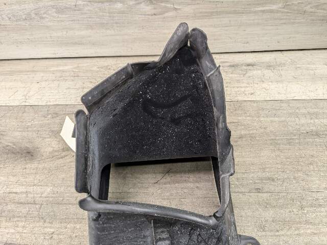 19-24 OEM BMW G29 Z4 M SPORT Right Passenger Side Radiator Air Duct Vent Bracket