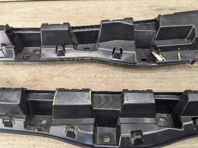 19-24 OEM BMW G29 Z4 Right Passenger Side Skirt Rocker Panel Mount Bracket