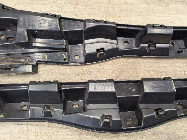 19-24 OEM BMW G29 Z4 Left Driver Side Skirt Rocker Panel Mount Bracket