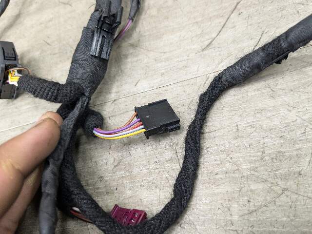 OEM BMW G29 Z4 Inner Keyless Entry Antenna Control Module Wire Harness