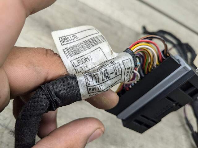 OEM BMW G29 Z4 Inner Keyless Entry Antenna Control Module Wire Harness