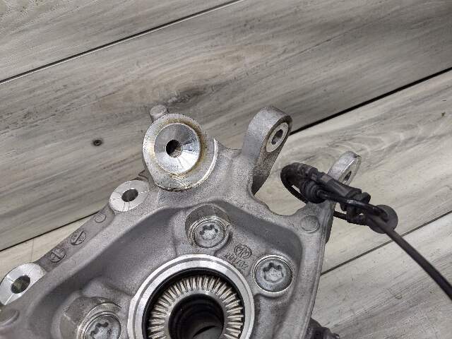 OEM BMW G29 Z4 REAR Right Passenger Side Hub Spindle Knuckle Bearing
