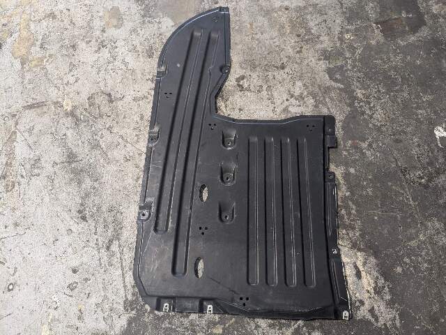 21-24 OEM BMW G20 G22 G23 G26 Center Underbody Underfloor Cover Splash Guard