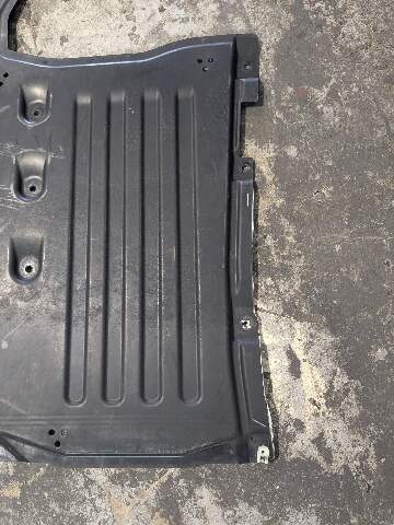 21-24 OEM BMW G20 G22 G23 G26 Center Underbody Underfloor Cover Splash Guard