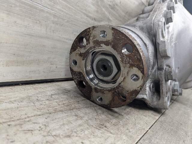 OEM BMW G11 G12 G20 G30 xDrive AWD Front Differential Axle Gearbox Carrier 2.81