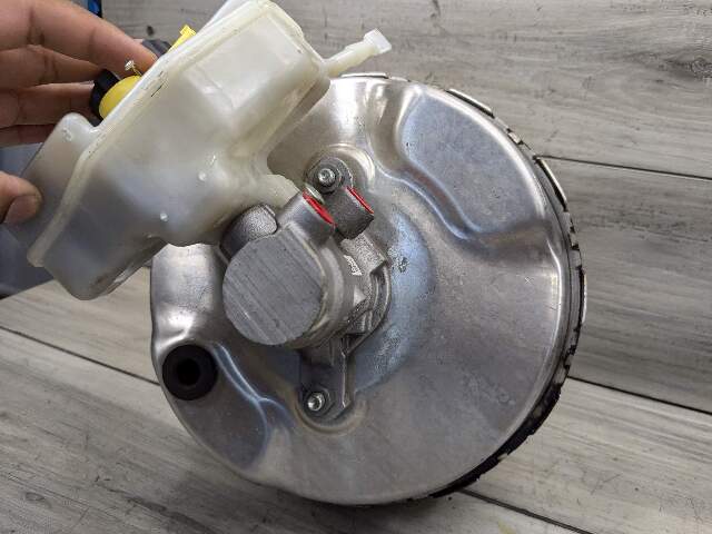 18-20 OEM BMW G30 M550 Power Brake Booster Master Cylinder Assembly w/ Reservoir