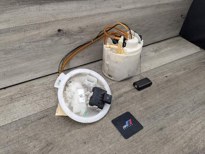 18-20 OEM BMW G30 M550iX Engine N63R Gas Tank Mount Fuel Pump w/ Sending Unit
