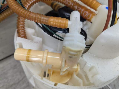 18-20 OEM BMW G30 M550iX Engine N63R Gas Tank Mount Fuel Pump w/ Sending Unit