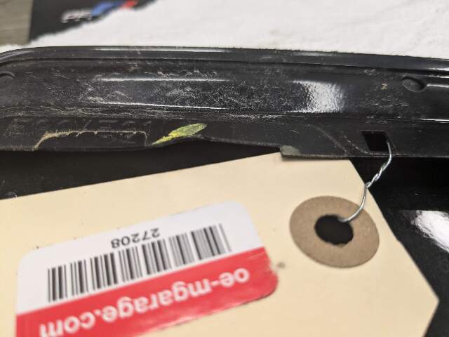 OEM BMW E90 E91 328 335 Rear Fuel Gas Tank Flap Lid Cover Cap black 2
