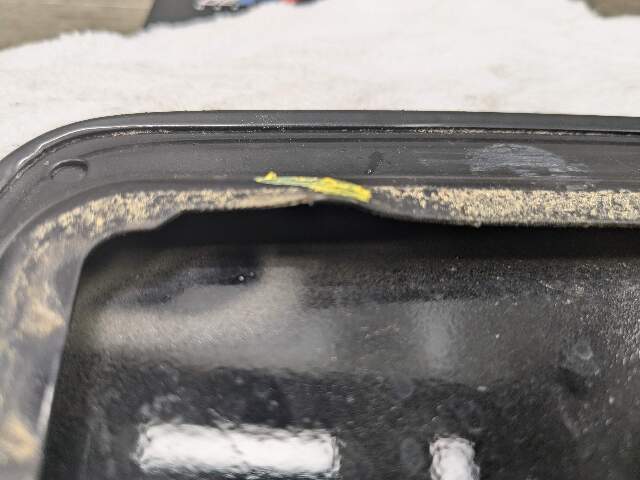 OEM BMW E90 E91 328 335 Rear Fuel Gas Tank Flap Lid Cover Cap black 2