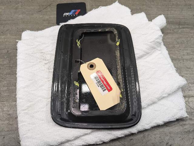 OEM BMW E90 E91 328 335 Rear Fuel Gas Tank Flap Lid Cover Cap black 2