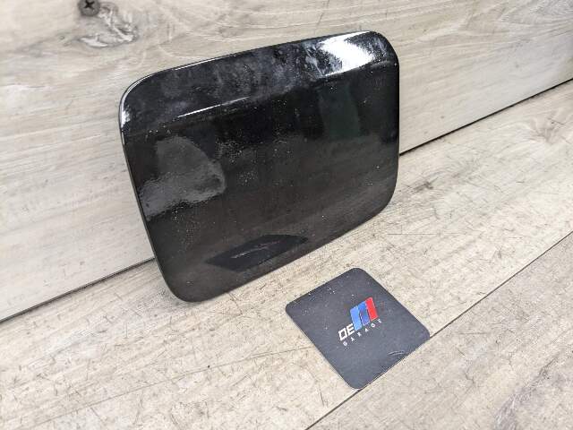 OEM BMW E90 E91 328 335 Rear Fuel Gas Tank Flap Lid Cover Cap black 2