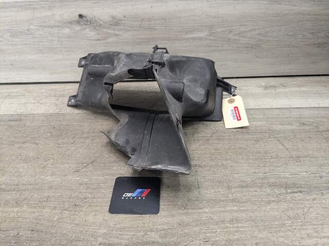 11-13 OEM BMW E90 335 LCI Front Right Passenger SIde Air Cooler Duct Tube