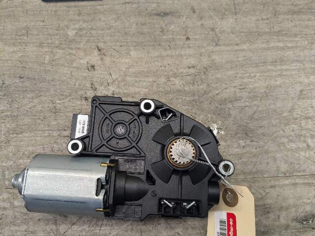 OEM BMW G30 F06 F82 F80 F13 F10 M2 M3 M4 M6 Upper Sunroof Moon Roof Motor Unit