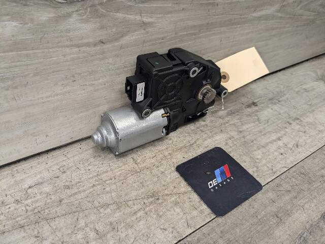 OEM BMW G30 F06 F82 F80 F13 F10 M2 M3 M4 M6 Upper Sunroof Moon Roof Motor Unit