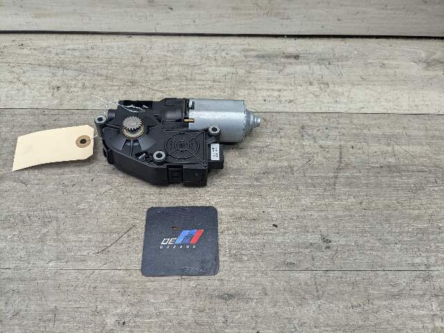 OEM BMW G30 F06 F82 F80 F13 F10 M2 M3 M4 M6 Upper Sunroof Moon Roof Motor Unit