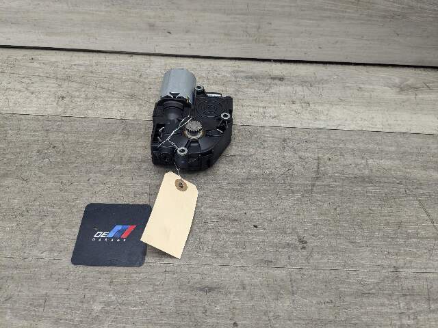 OEM BMW G30 F06 F82 F80 F13 F10 M2 M3 M4 M6 Upper Sunroof Moon Roof Motor Unit